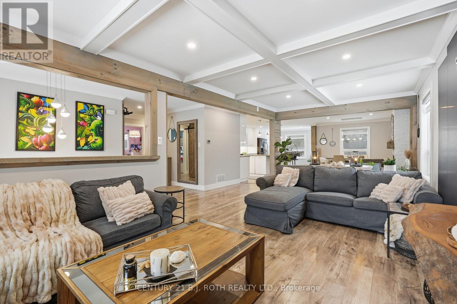 64 Royal Beech Drive, Wasaga Beach, Ontario  L9Z 1H3 - Photo 7 - S13051704