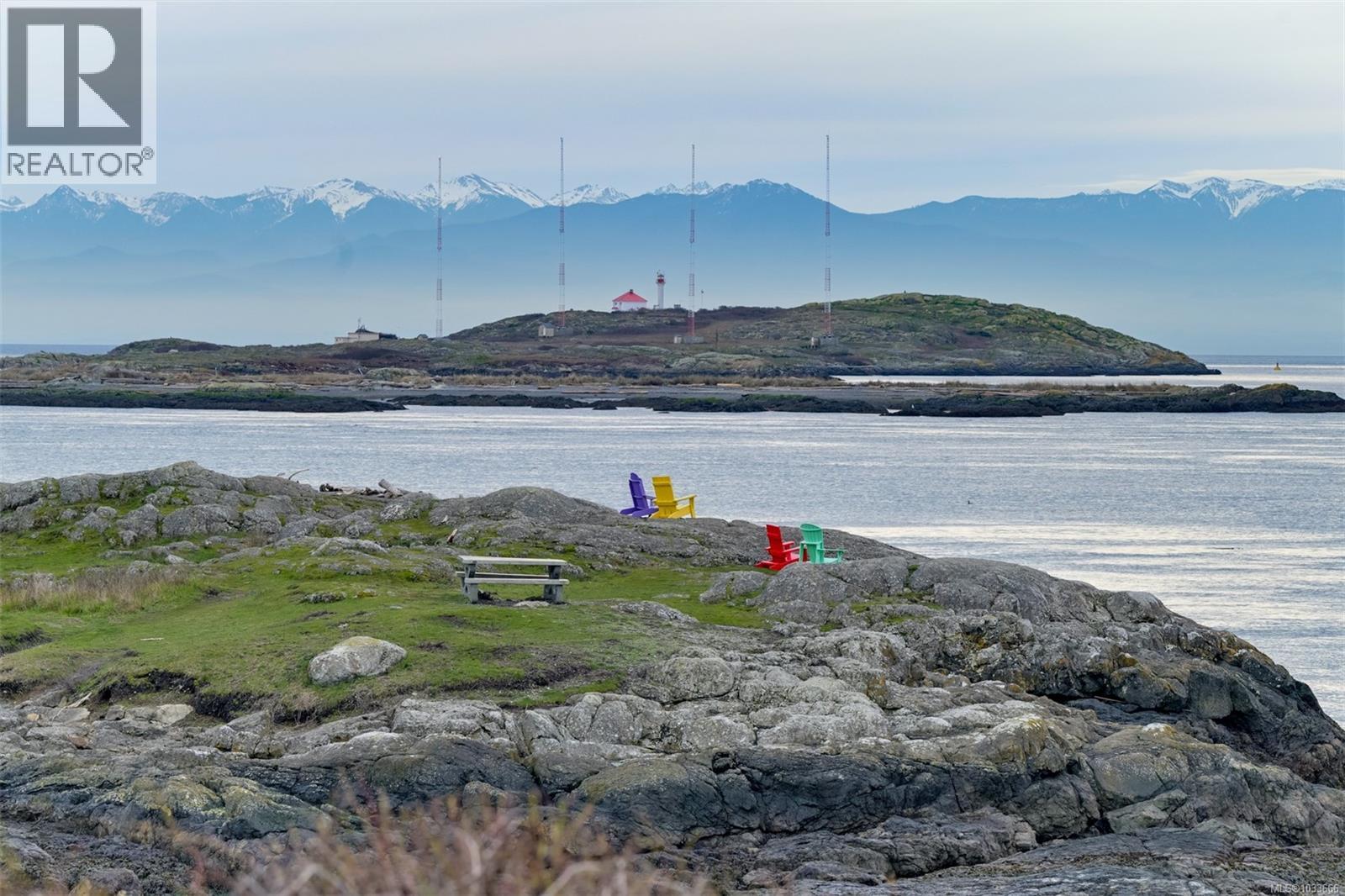 554 Beach Dr, Oak Bay, British Columbia  V8S 2M5 - Photo 47 - 1033666