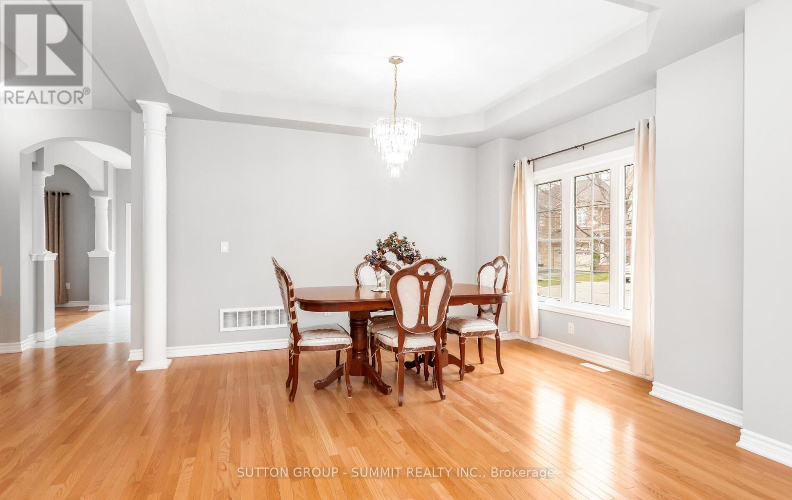 10 Elmcrest Drive, Brampton, Ontario  L6Y 5T7 - Photo 6 - W13051630