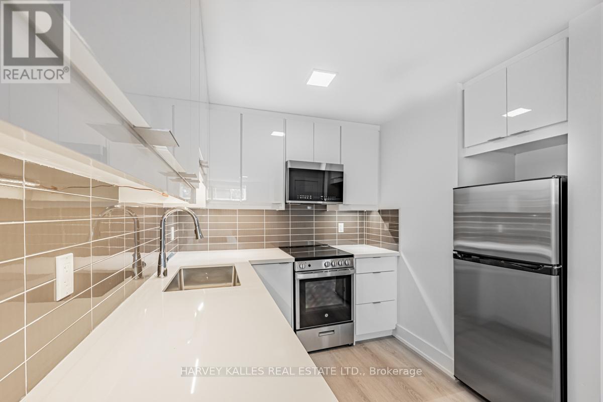 18 Cavell Avenue, Toronto, Ontario  M8V 1P2 - Photo 11 - W13051700