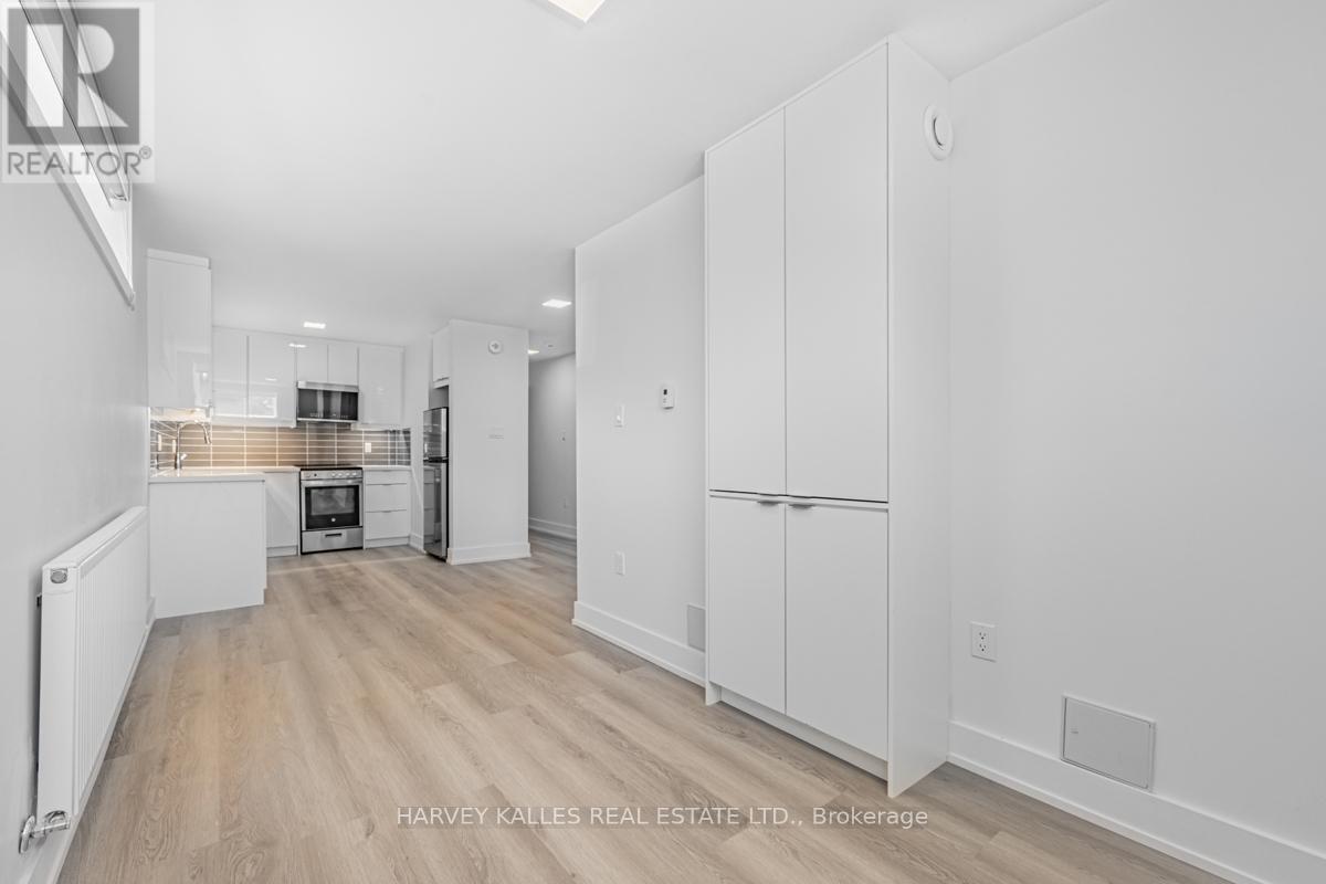 18 Cavell Avenue, Toronto, Ontario  M8V 1P2 - Photo 15 - W13051700