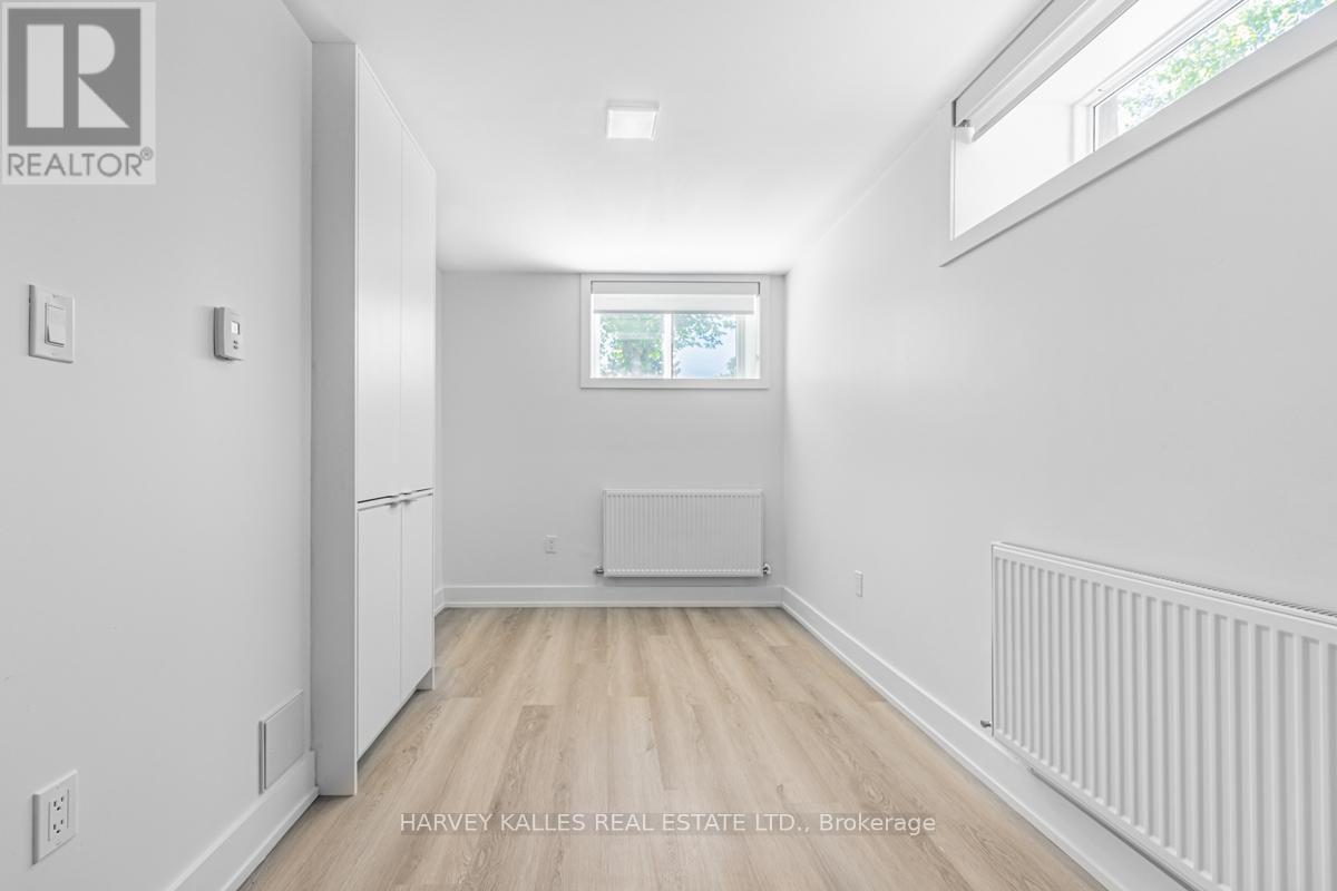 18 Cavell Avenue, Toronto, Ontario  M8V 1P2 - Photo 19 - W13051700