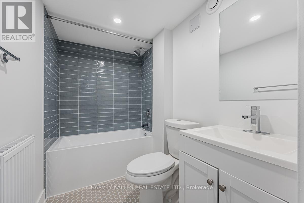 18 Cavell Avenue, Toronto, Ontario  M8V 1P2 - Photo 20 - W13051700