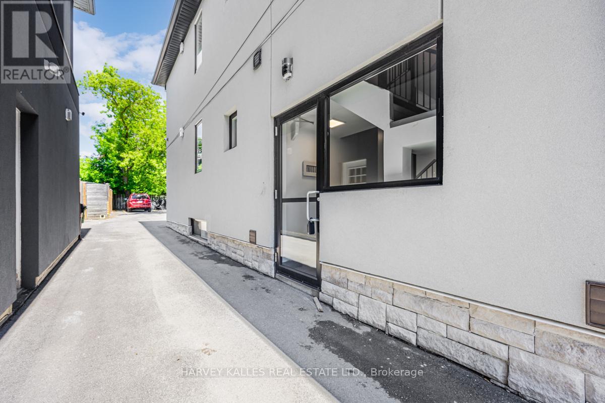 18 Cavell Avenue, Toronto, Ontario  M8V 1P2 - Photo 3 - W13051700