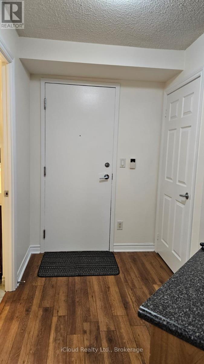 2330 - 3888 Duke Of York Boulevard, Mississauga, Ontario  L5B 4P5 - Photo 5 - W13051702