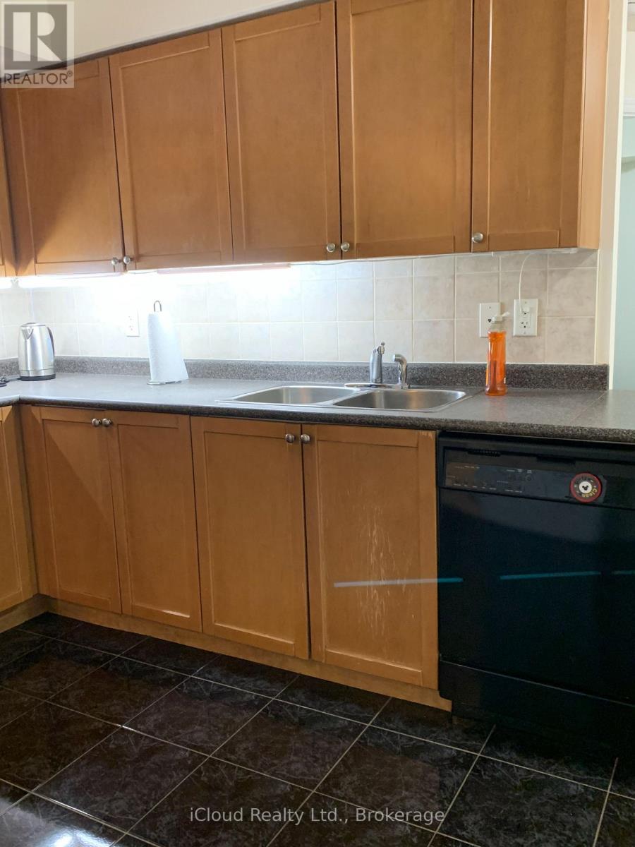 2330 - 3888 Duke Of York Boulevard, Mississauga, Ontario  L5B 4P5 - Photo 8 - W13051702