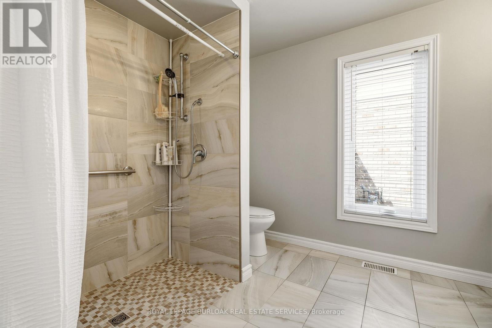 2416 Baxter Crescent, Burlington, Ontario  L7M 4A1 - Photo 10 - W13051748