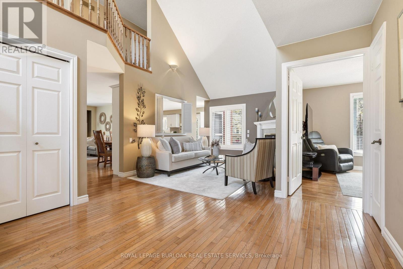 2416 Baxter Crescent, Burlington, Ontario  L7M 4A1 - Photo 4 - W13051748