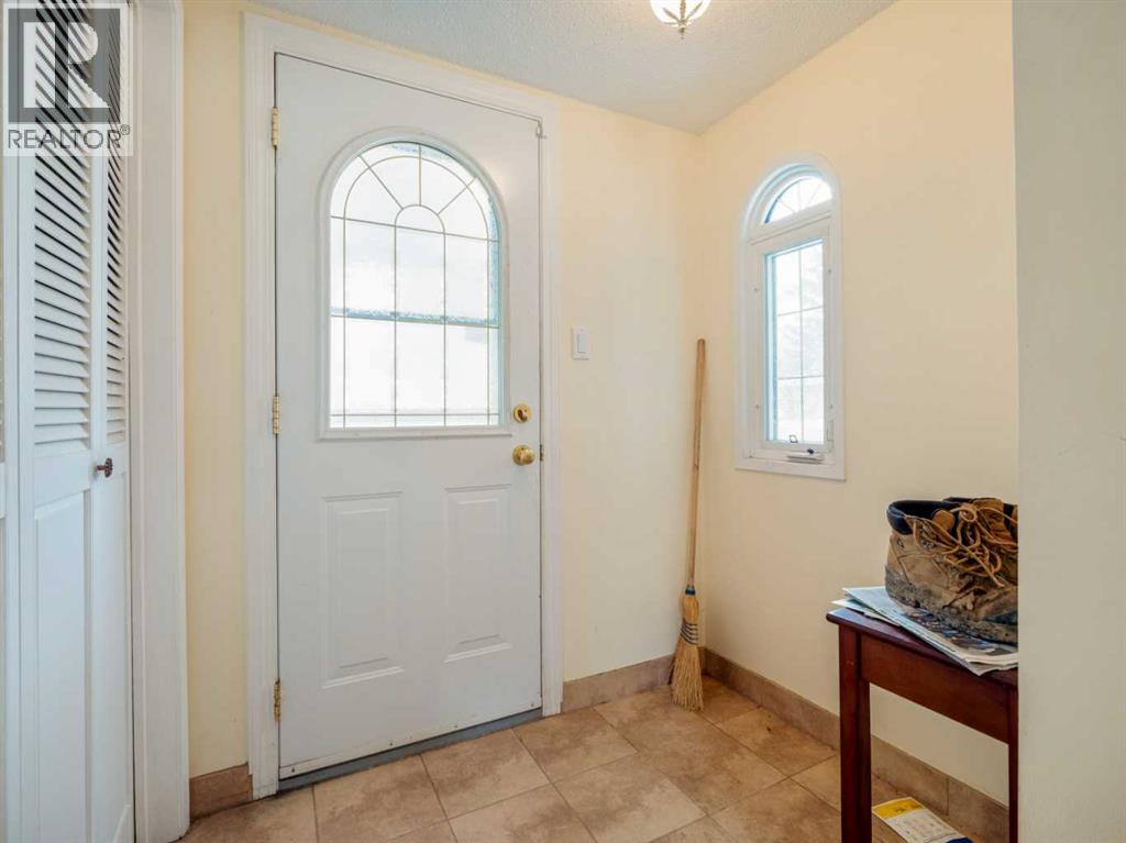 1202 13 Street S, Lethbridge, Alberta  T1K 1S9 - Photo 5 - A2305667