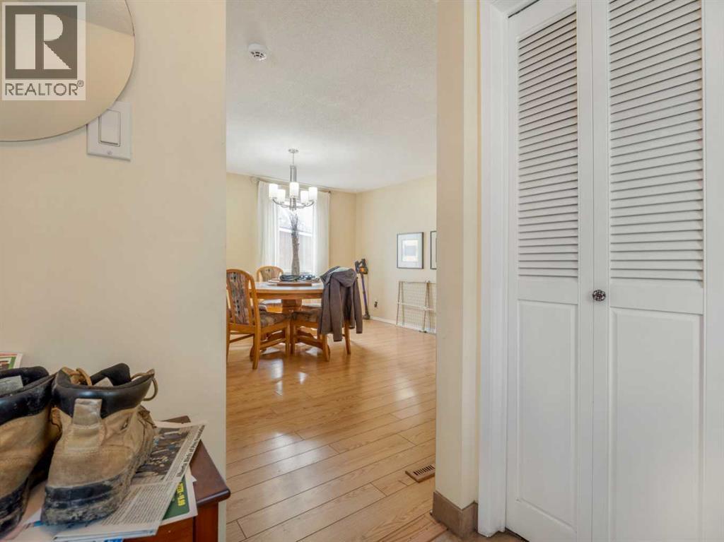 1202 13 Street S, Lethbridge, Alberta  T1K 1S9 - Photo 4 - A2305667