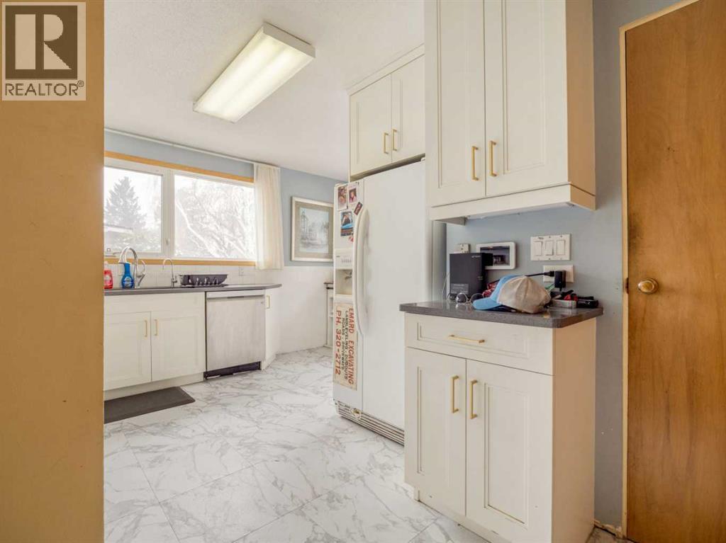 1202 13 Street S, Lethbridge, Alberta  T1K 1S9 - Photo 9 - A2305667