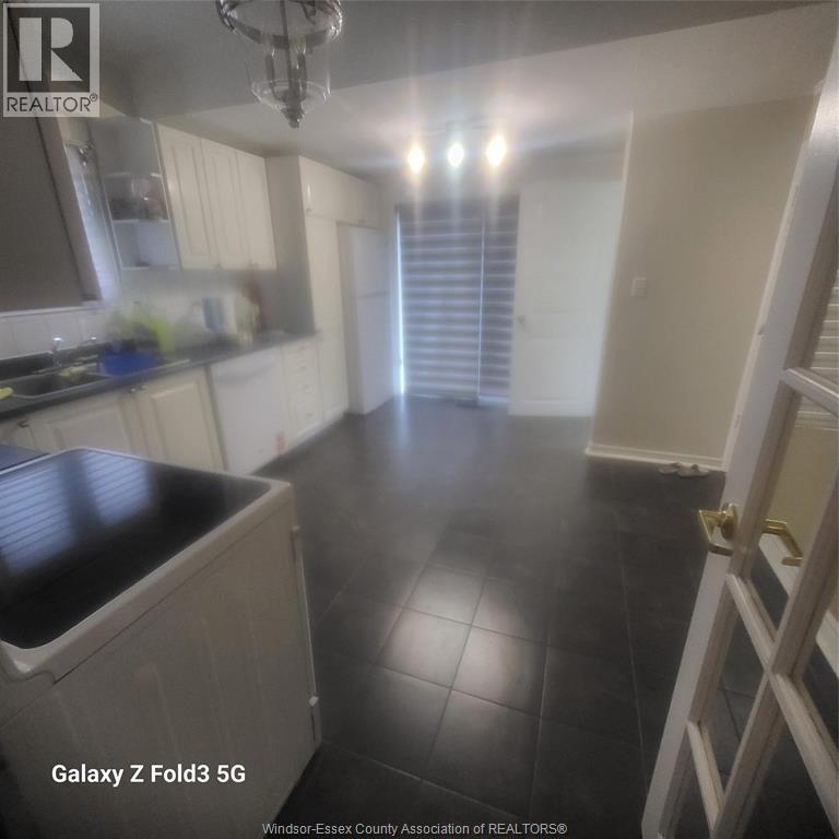 2024 Ottawa Street Unit# Back, Windsor, Ontario  N8Y 1R7 - Photo 3 - 26009251