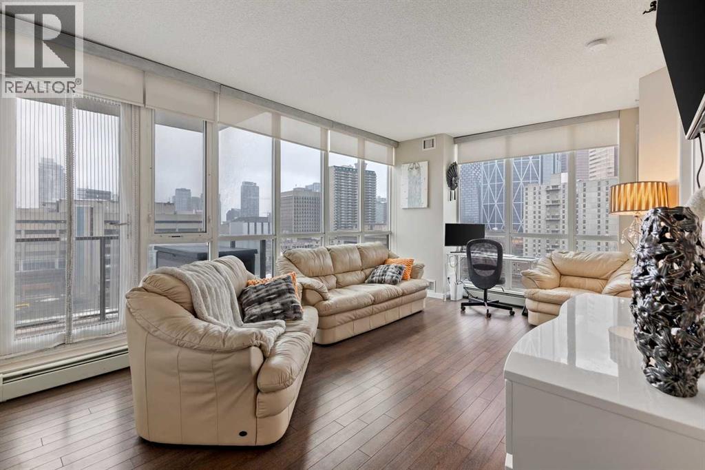 807, 325 3 Street SE, Calgary, Alberta