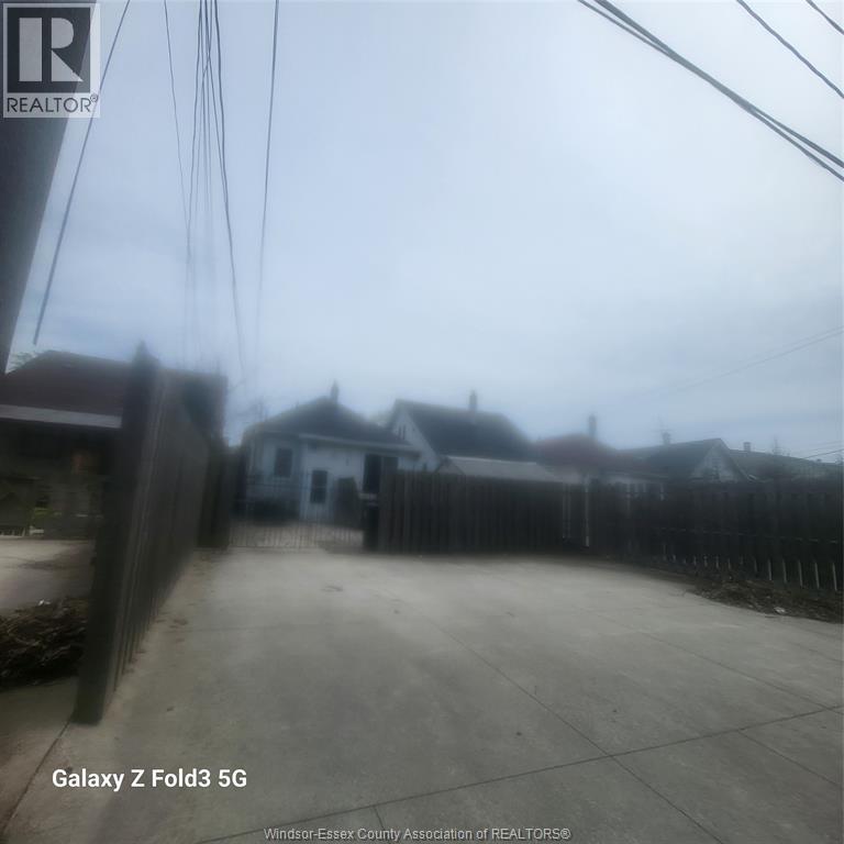 2024 Ottawa Street Unit# Back, Windsor, Ontario  N8Y 1R7 - Photo 2 - 26009251