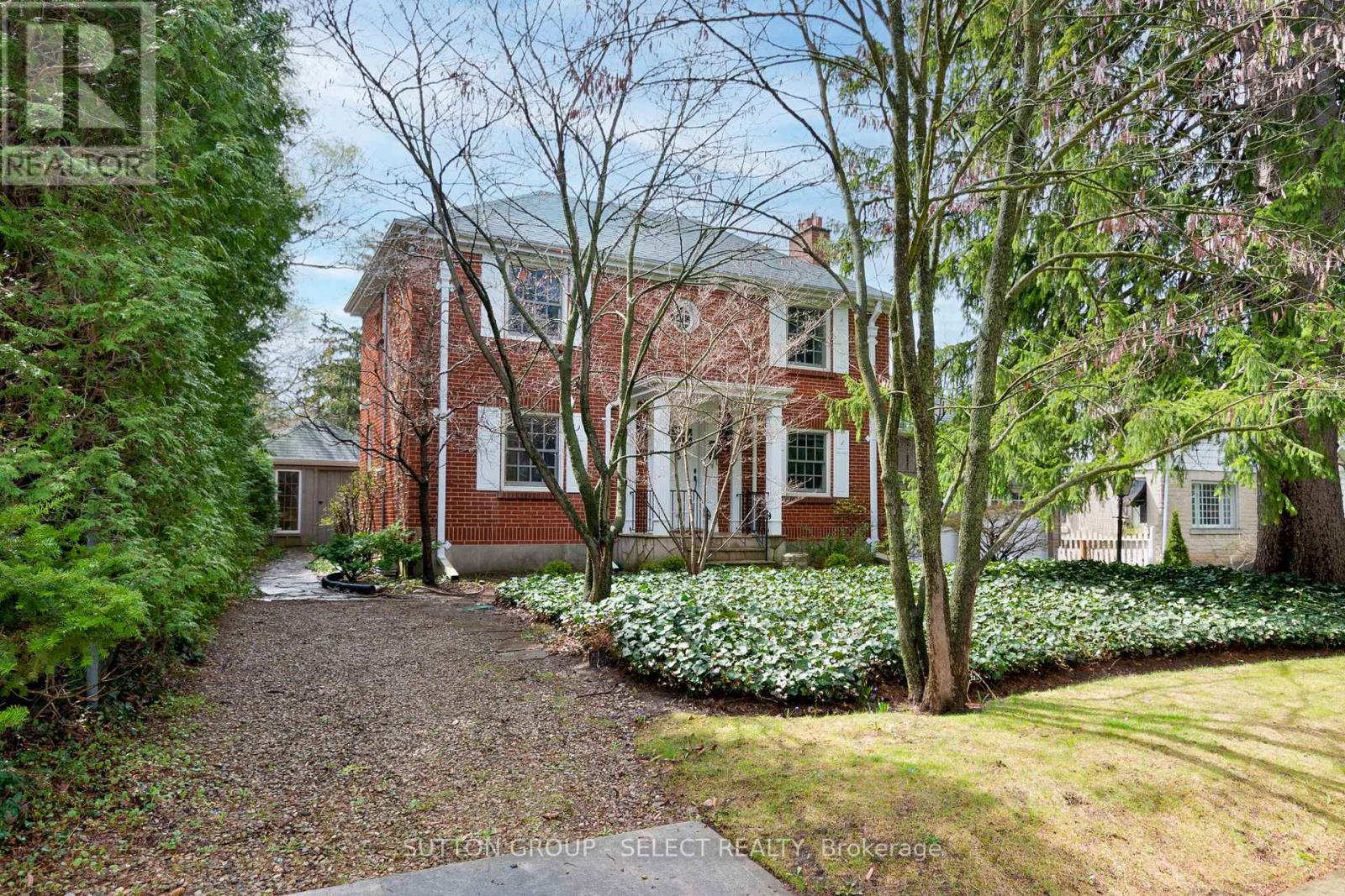 149 Iroquois Avenue, London South, Ontario  N6C 2K9 - Photo 2 - X13051816