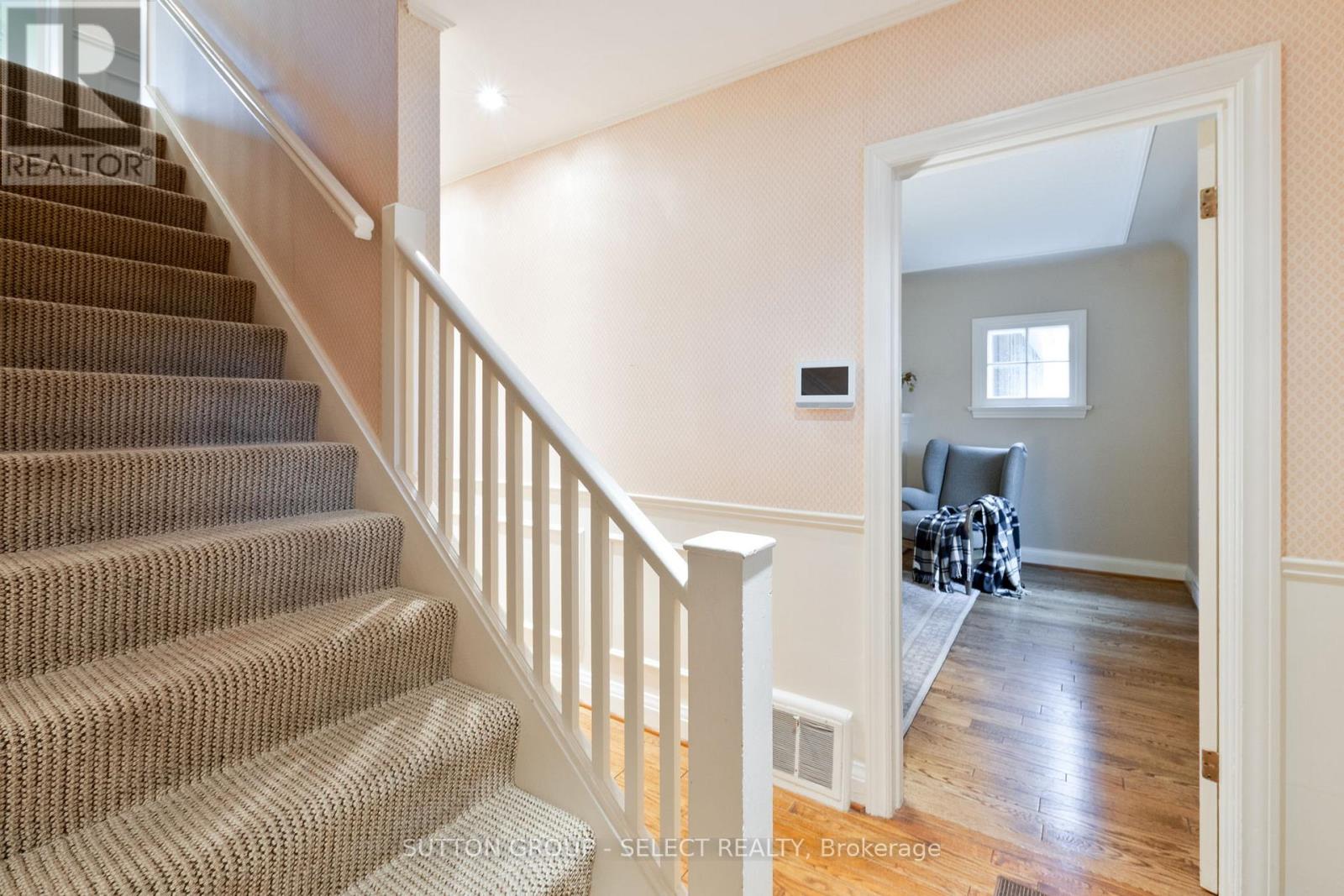 149 Iroquois Avenue, London South, Ontario  N6C 2K9 - Photo 6 - X13051816