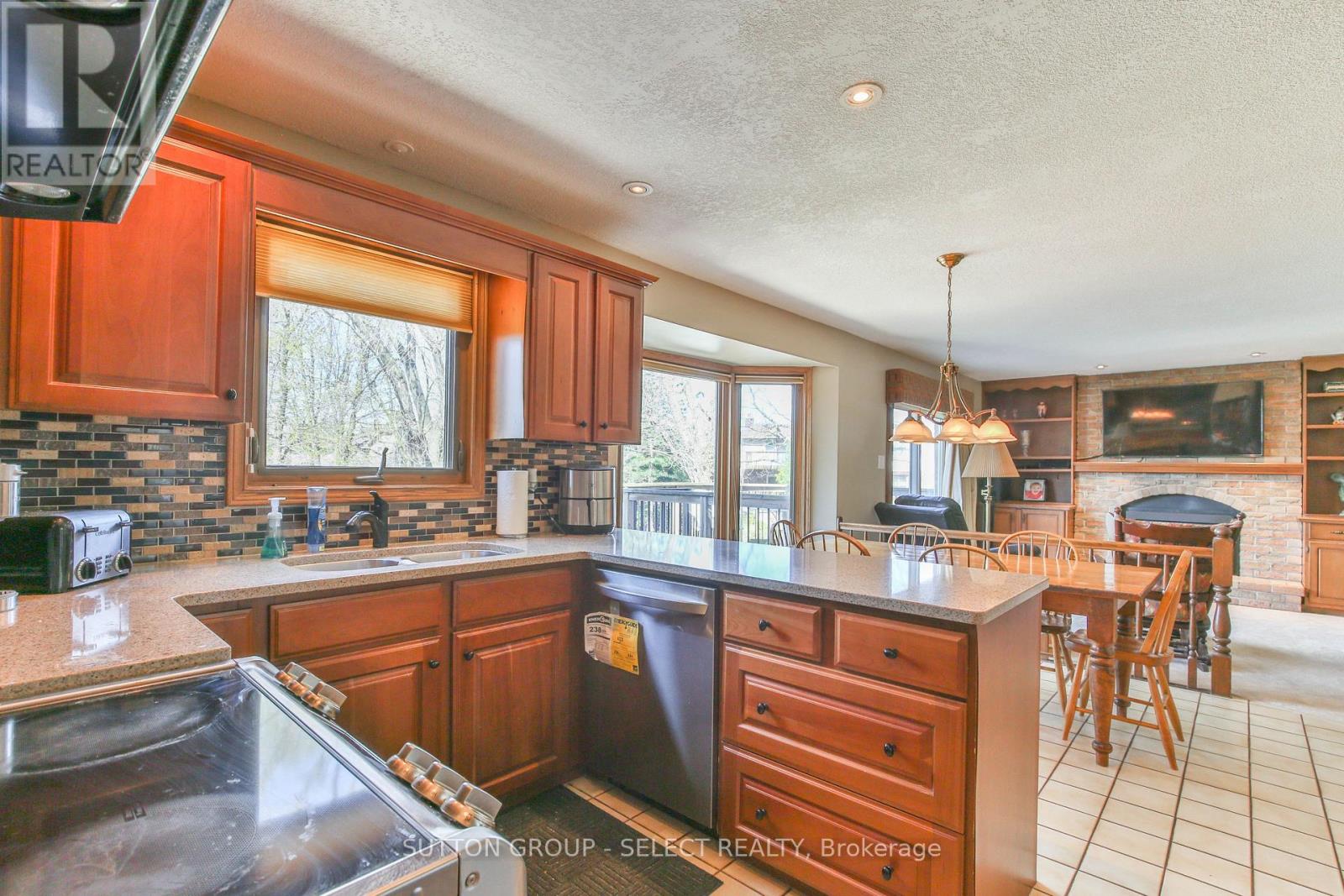 25 Farmington Terrace, London South, Ontario  N6K 3N3 - Photo 15 - X13051830