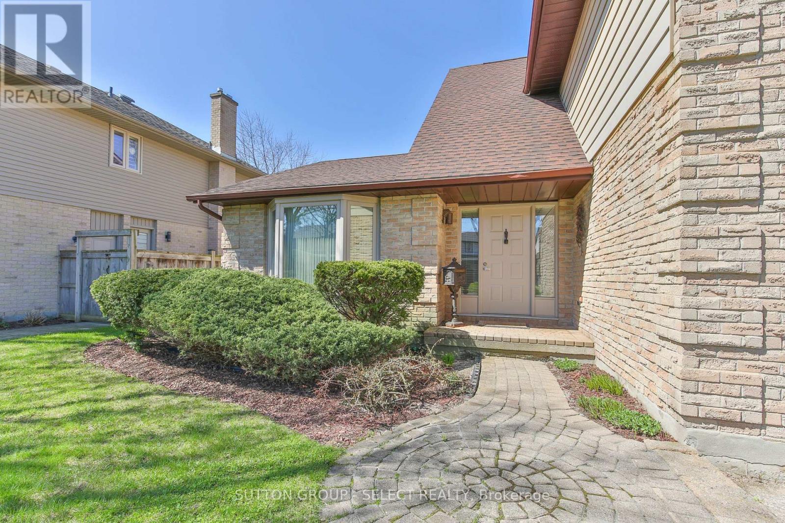 25 Farmington Terrace, London South, Ontario  N6K 3N3 - Photo 2 - X13051830