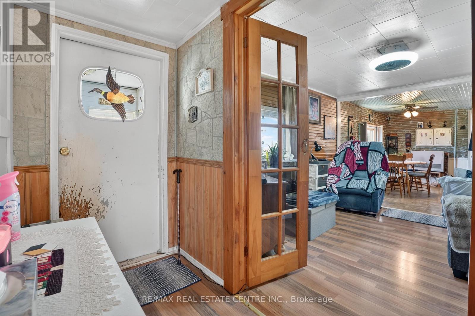 645 Queen Street W, Wellington North, Ontario  N0G 2L1 - Photo 13 - X13051680