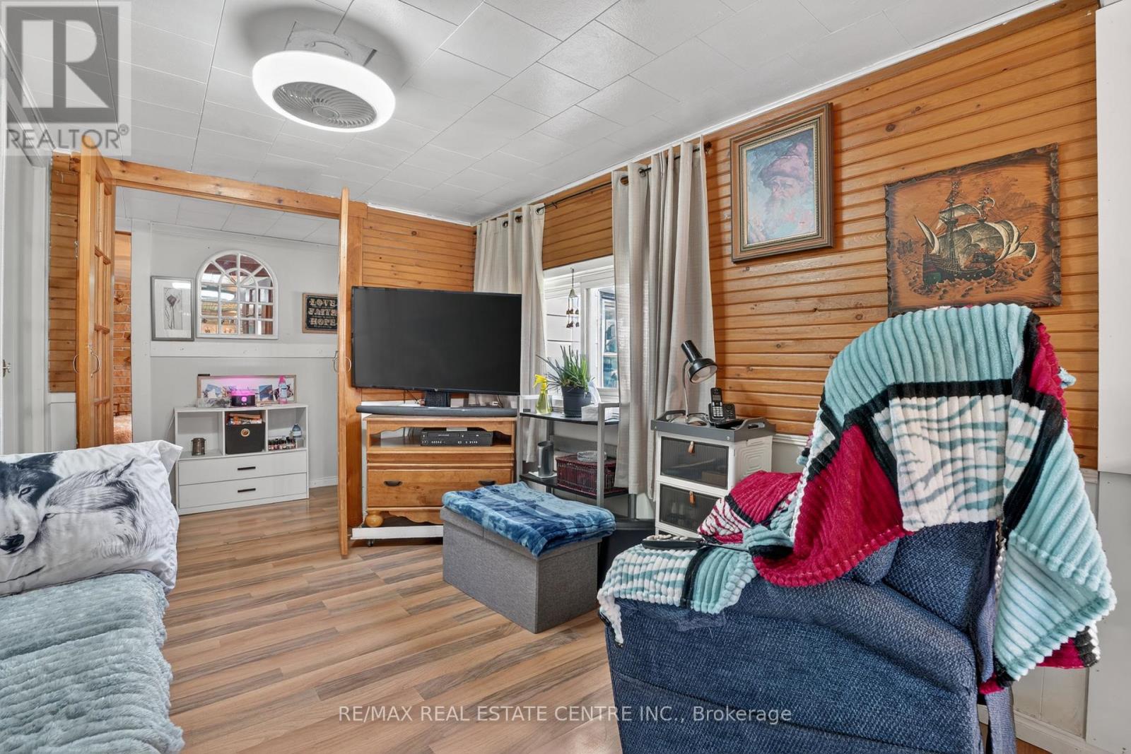 645 Queen Street W, Wellington North, Ontario  N0G 2L1 - Photo 16 - X13051680