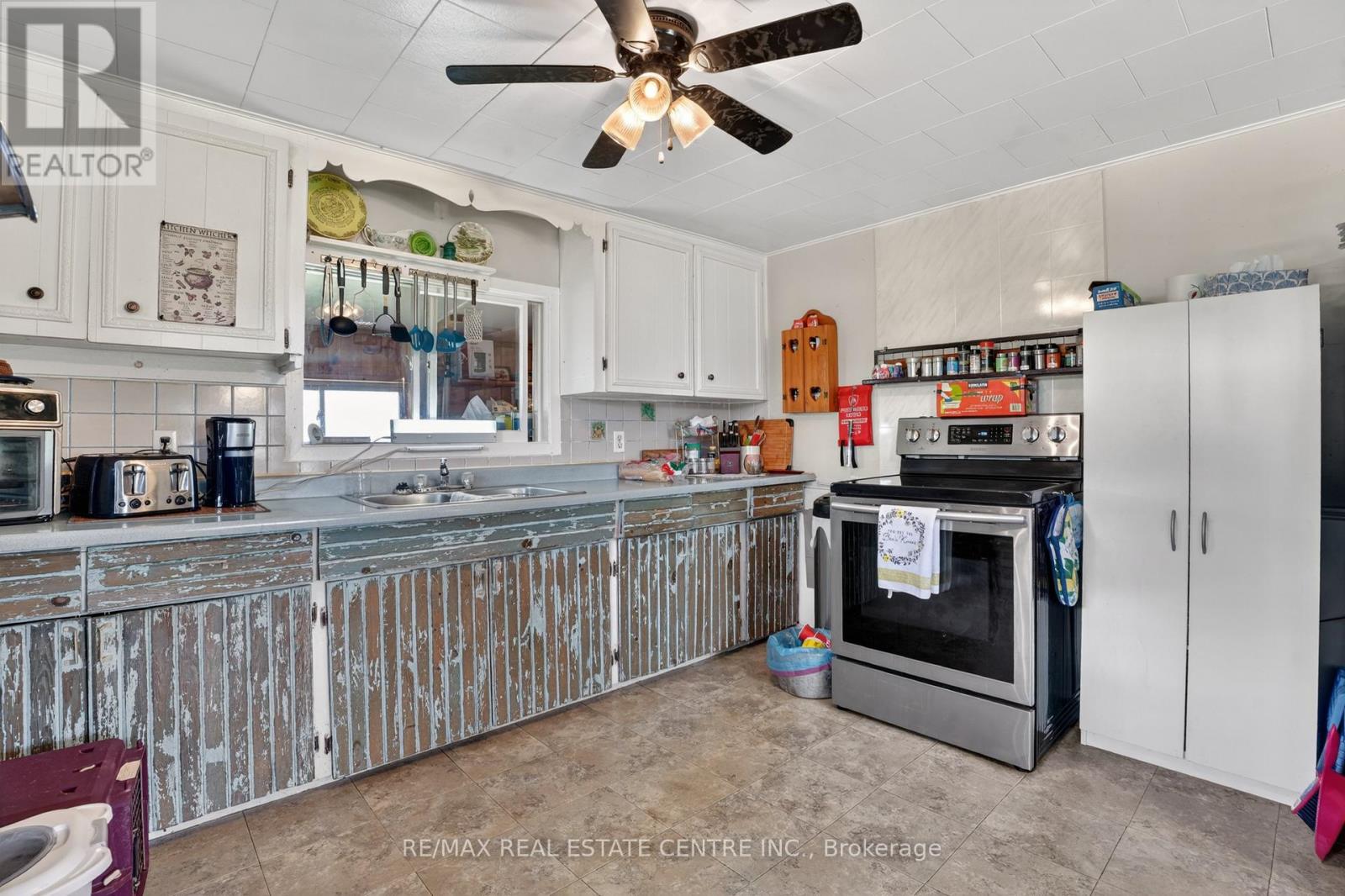 645 Queen Street W, Wellington North, Ontario  N0G 2L1 - Photo 21 - X13051680