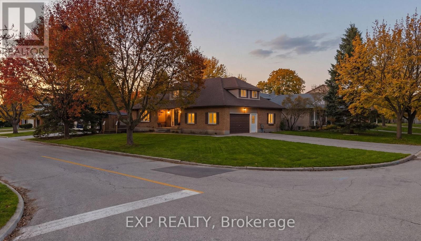 381 Timlock Place, Waterloo, Ontario  N2K 3J2 - Photo 4 - X13051776