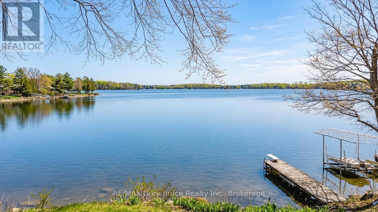 124 STANLEY DRIVE, Grey Highlands, Ontario