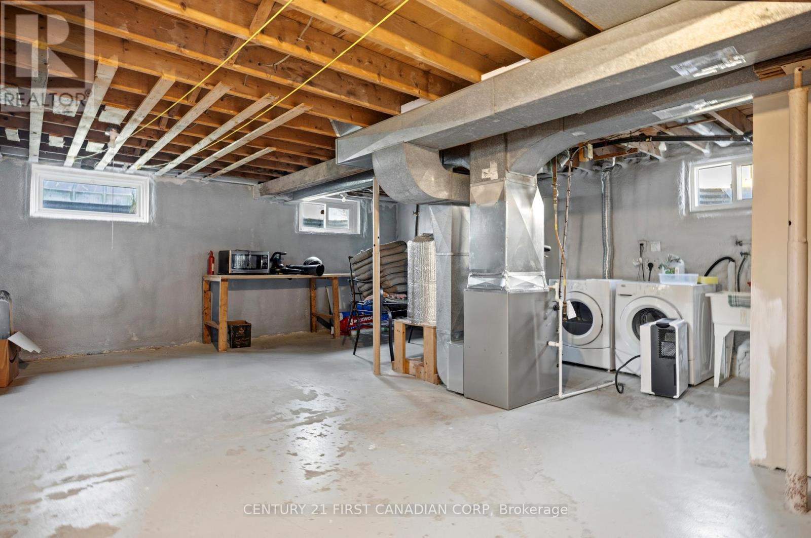 106 Angelo Drive, West Elgin, Ontario  N0L 2P0 - Photo 33 - X12904562