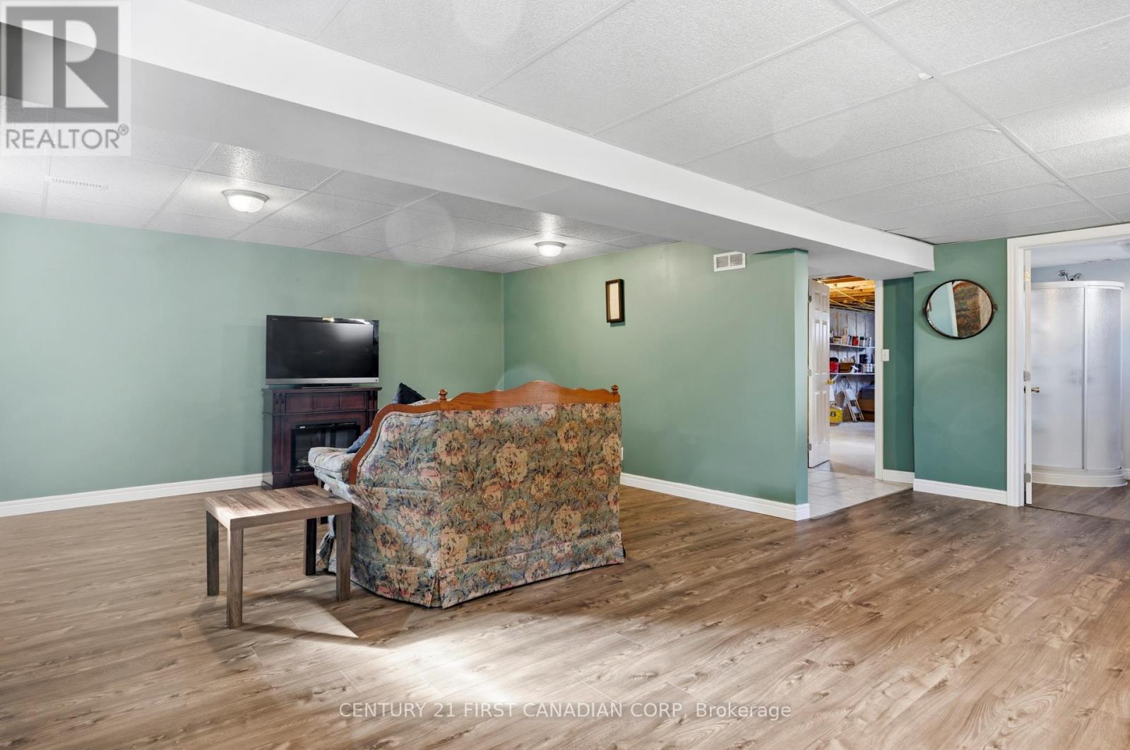 106 Angelo Drive, West Elgin, Ontario  N0L 2P0 - Photo 30 - X12904562