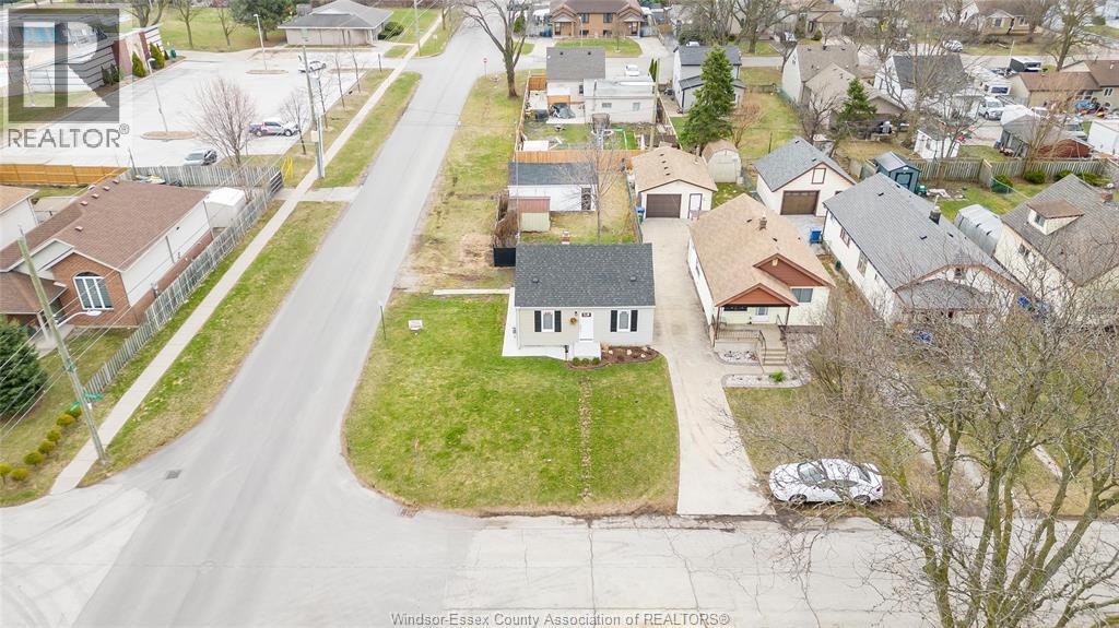 699 Alexandrine Street, Windsor, Ontario  N8X 3C1 - Photo 3 - 26009326