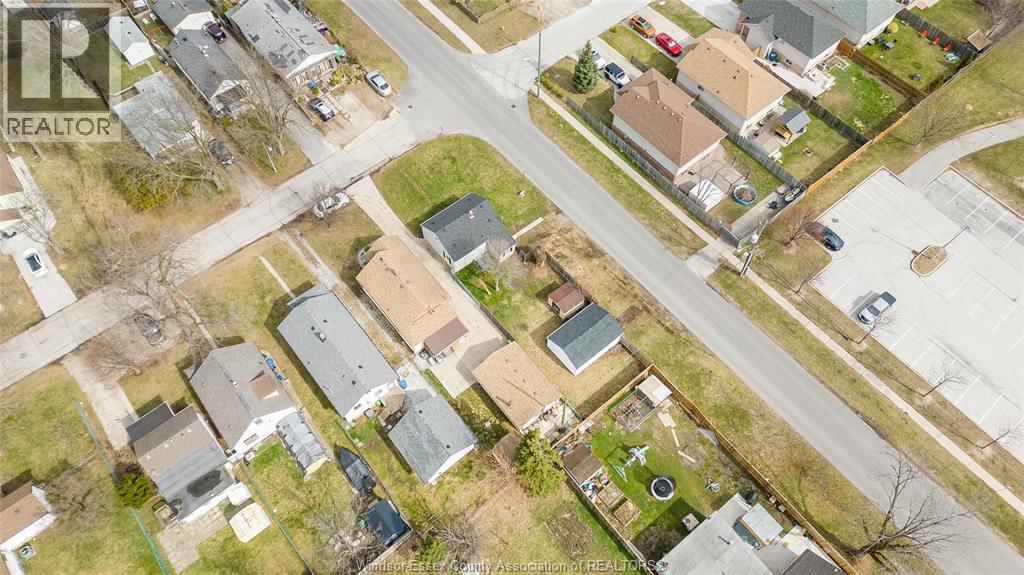 699 Alexandrine Street, Windsor, Ontario  N8X 3C1 - Photo 4 - 26009326