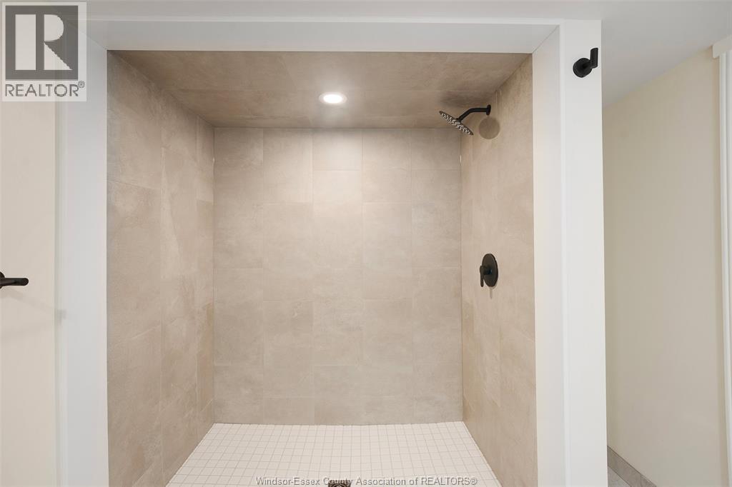 1006 Pillette Road, Windsor, Ontario  N8Y 3B6 - Photo 14 - 26009302