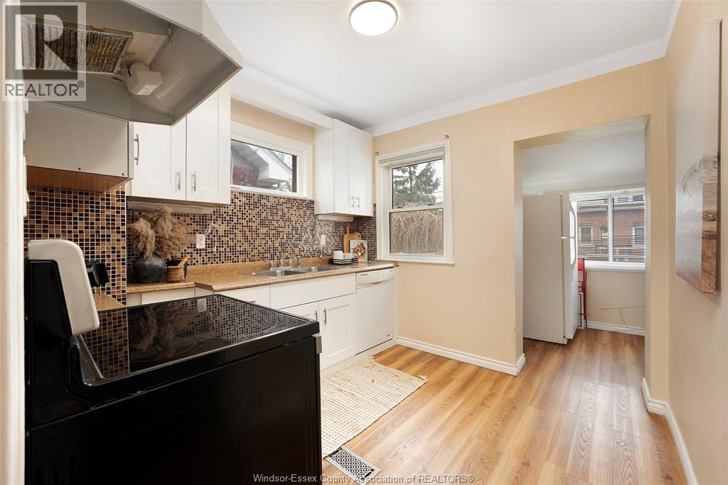 1006 Pillette Road, Windsor, Ontario  N8Y 3B6 - Photo 5 - 26009302