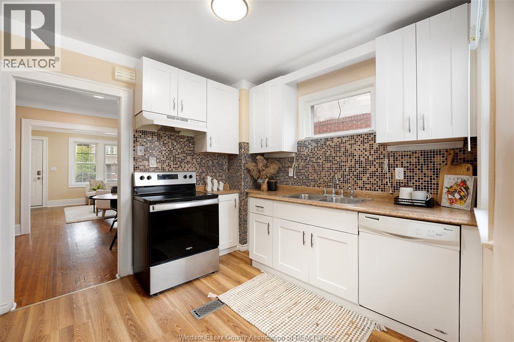 1006 Pillette Road, Windsor, Ontario  N8Y 3B6 - Photo 6 - 26009302