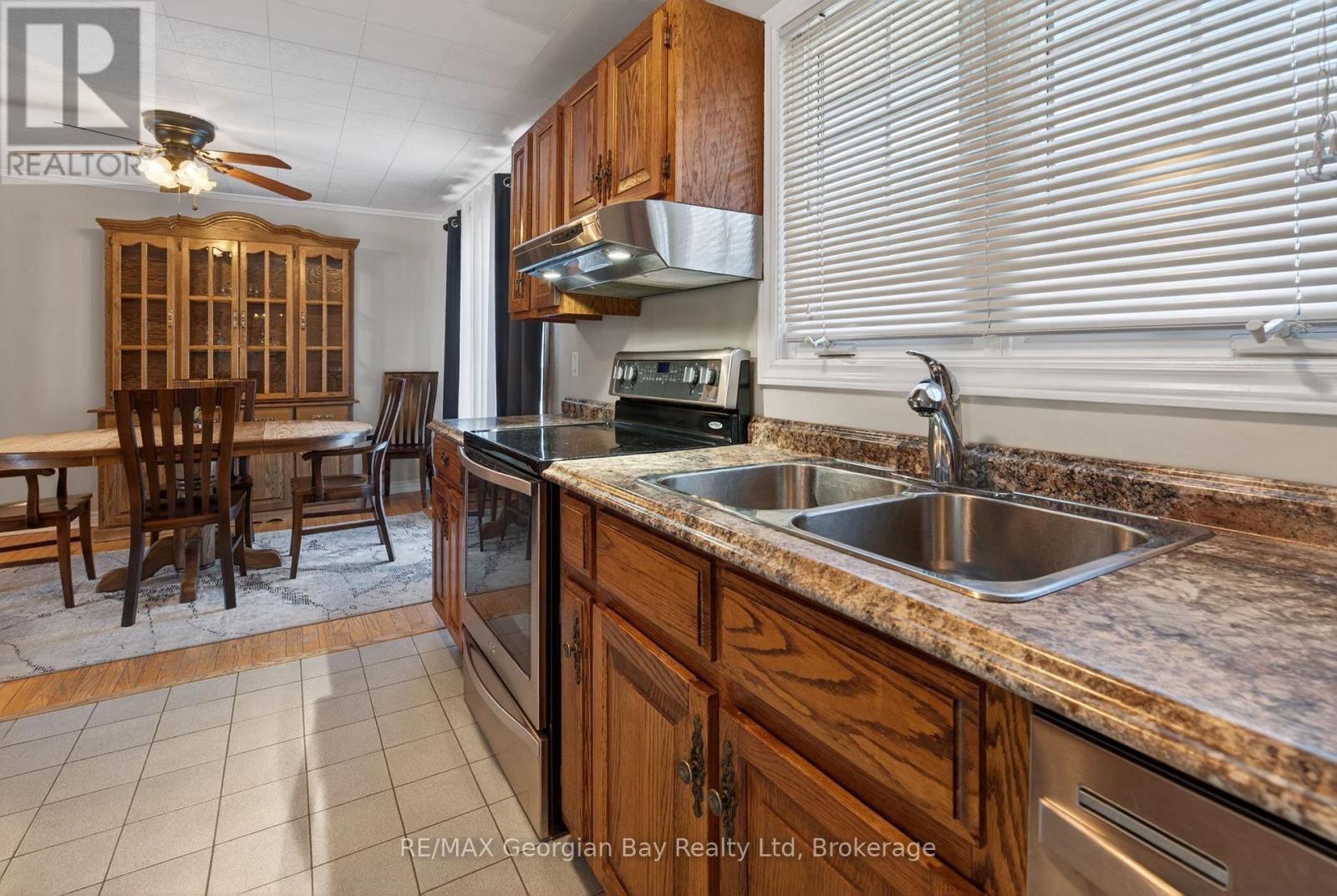 919 Eighth Avenue, Tay, Ontario  L0K 1R0 - Photo 5 - S13051846