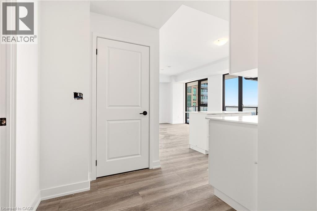 2075 Lakeshore Road Unit# 1208, Burlington, Ontario  L7R 0H3 - Photo 3 - 40824400