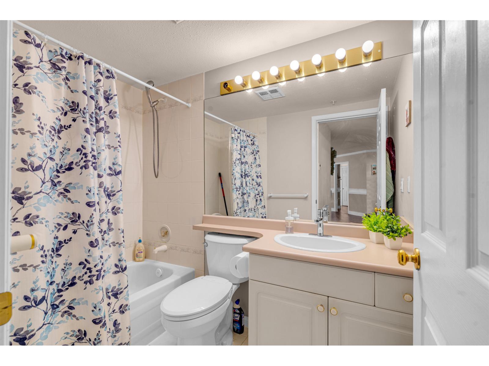 222 7161 121 Street, Surrey, British Columbia  V3W 1G8 - Photo 13 - R3114675