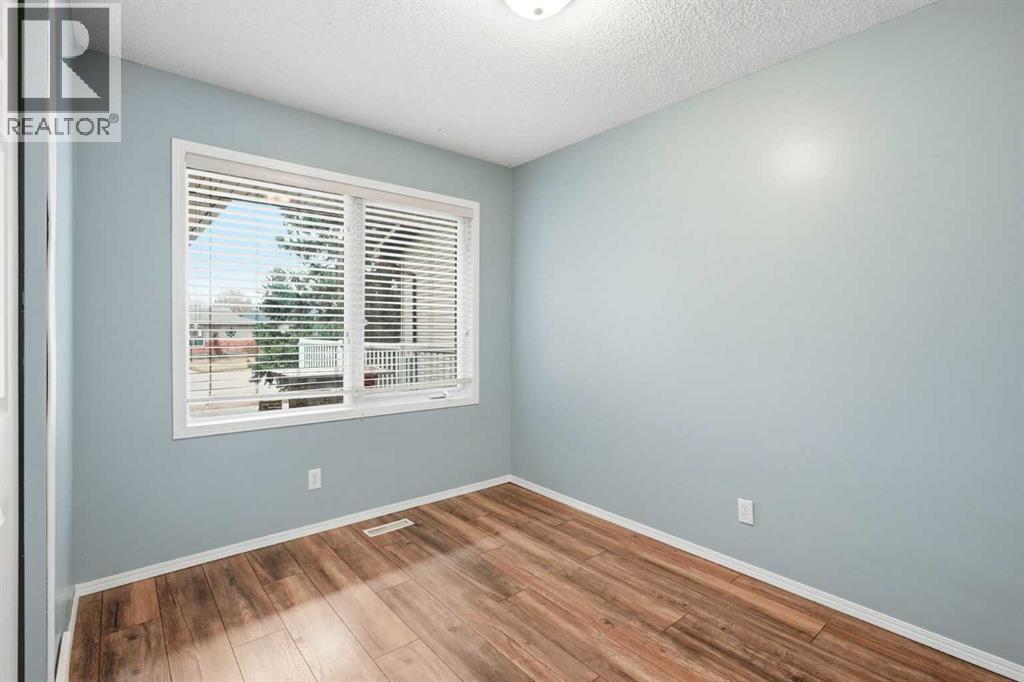 138 Midcrest Crescent SE, Calgary, Alberta  T2X 1B6 - Photo 12 - A2304491