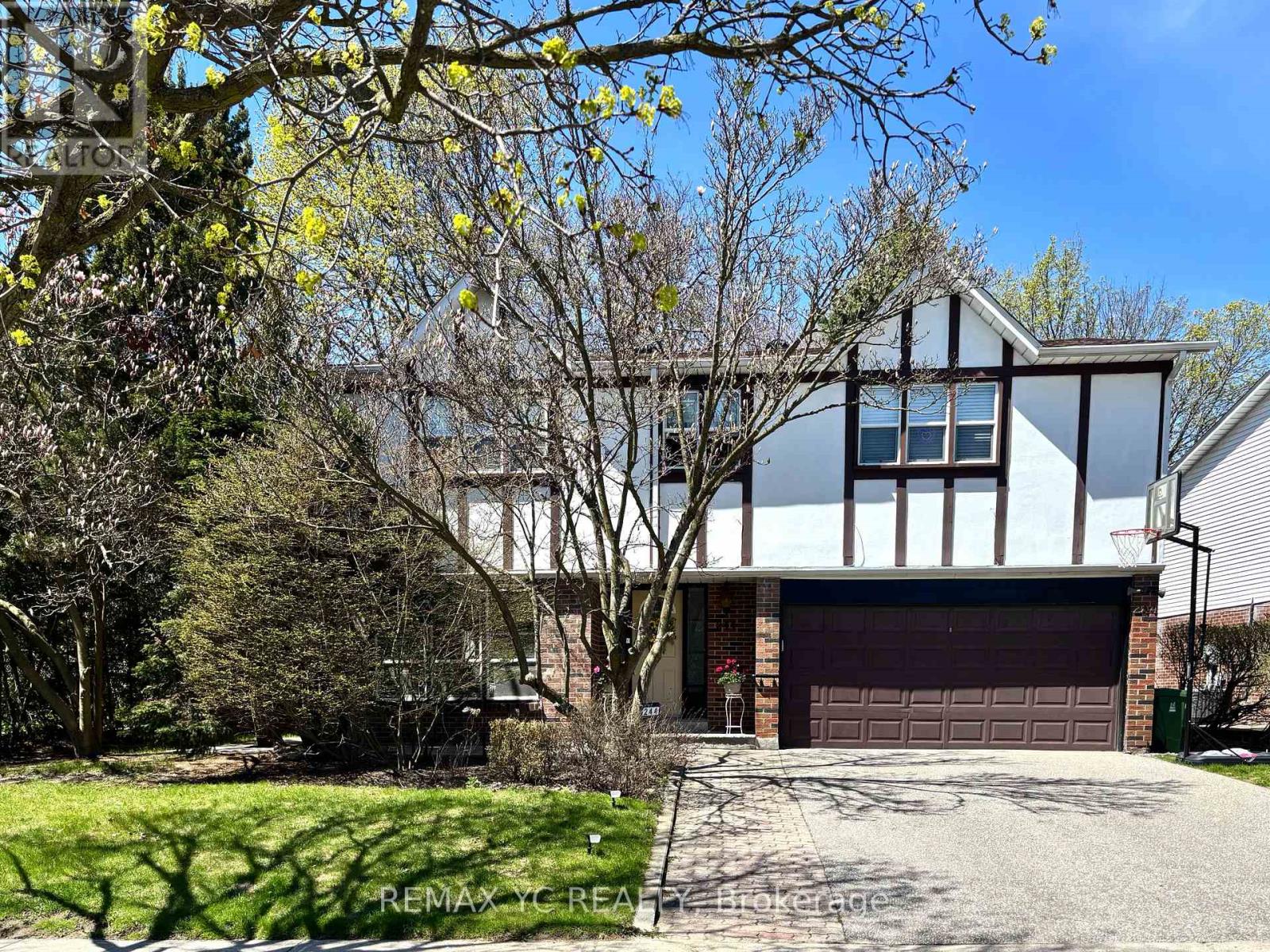 244 Banbury Road, Toronto, Ontario  M3B 3C8 - Photo 1 - C13051836