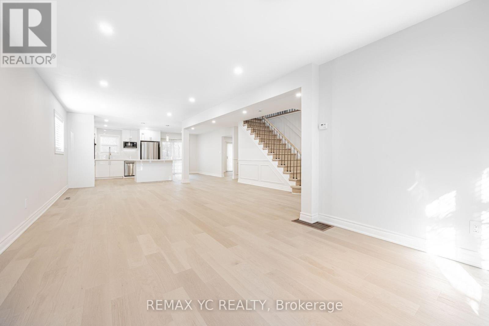 244 Banbury Road, Toronto, Ontario  M3B 3C8 - Photo 4 - C13051836