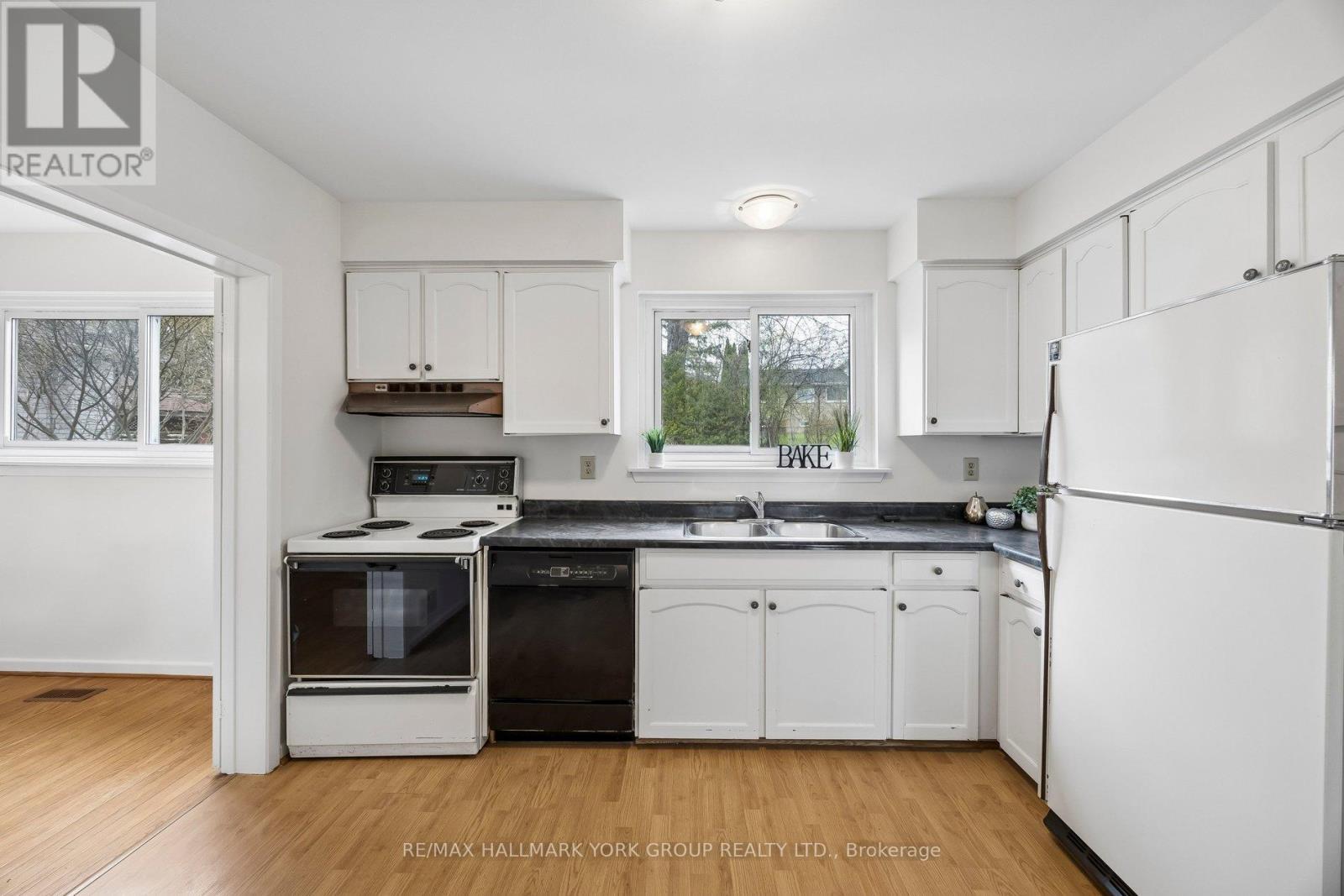 86 Nymark Avenue, Toronto, Ontario  M2J 2H2 - Photo 17 - C13051890