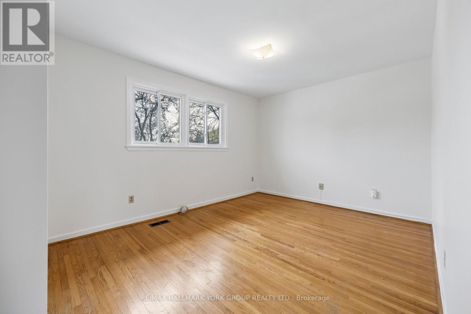 86 Nymark Avenue, Toronto, Ontario  M2J 2H2 - Photo 24 - C13051890