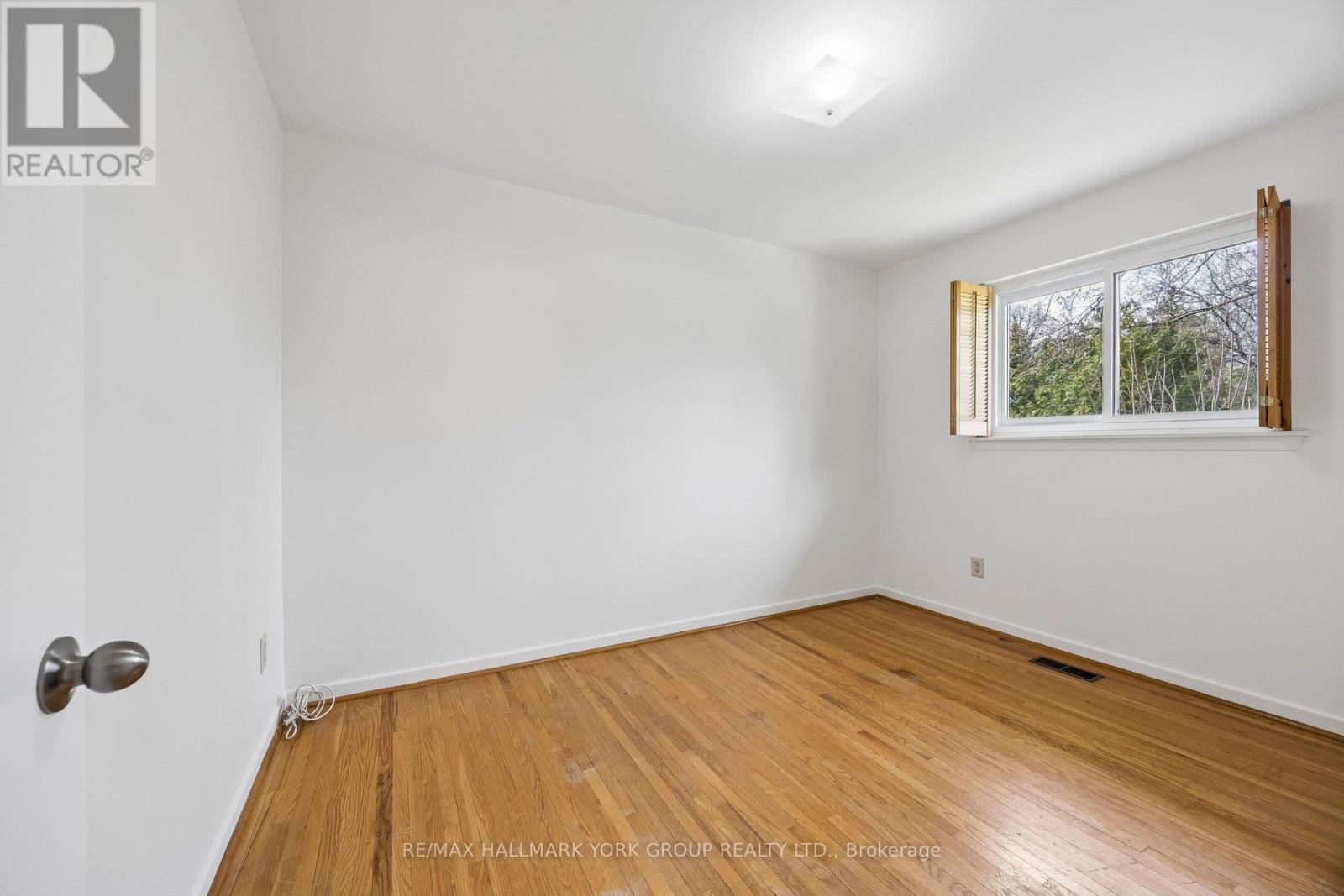 86 Nymark Avenue, Toronto, Ontario  M2J 2H2 - Photo 25 - C13051890