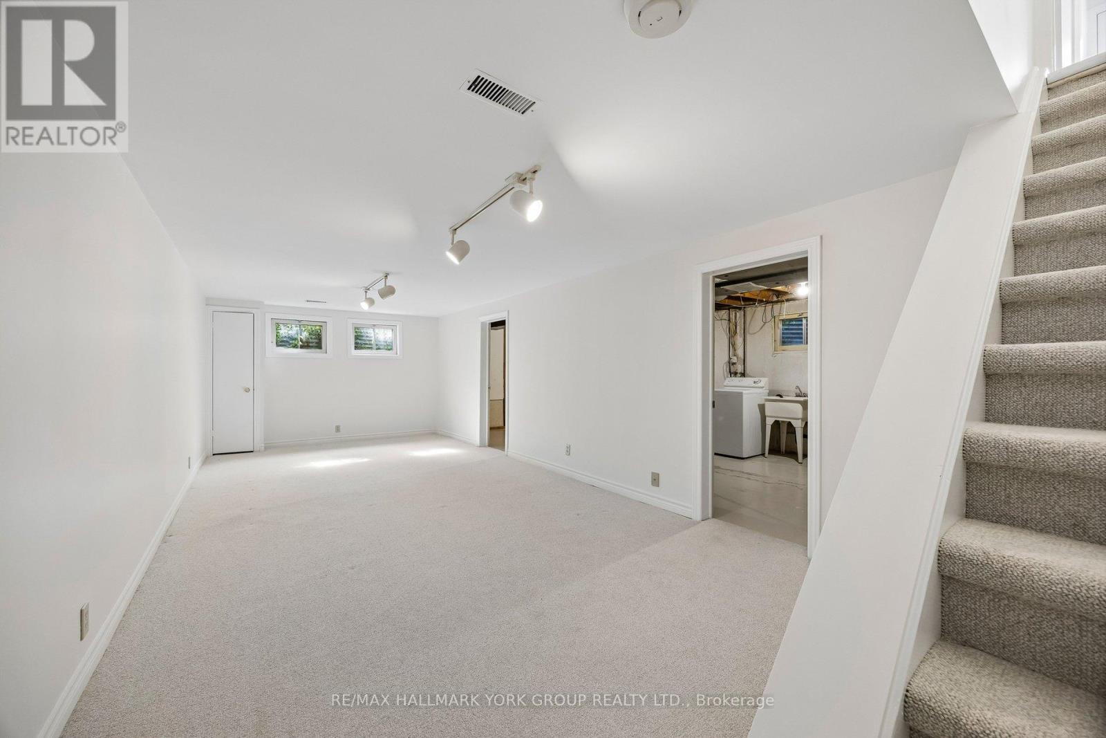 86 Nymark Avenue, Toronto, Ontario  M2J 2H2 - Photo 27 - C13051890