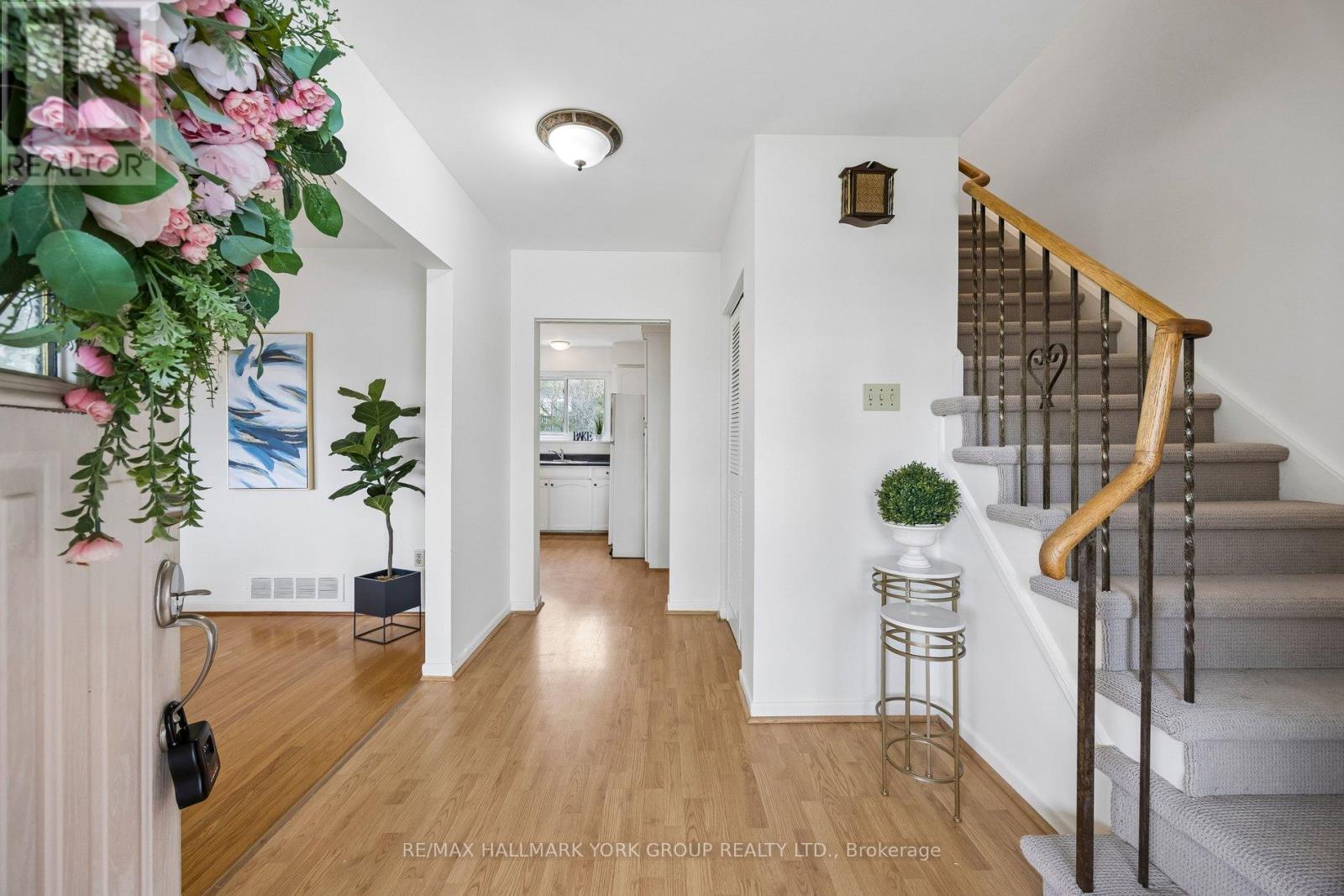 86 Nymark Avenue, Toronto, Ontario  M2J 2H2 - Photo 6 - C13051890