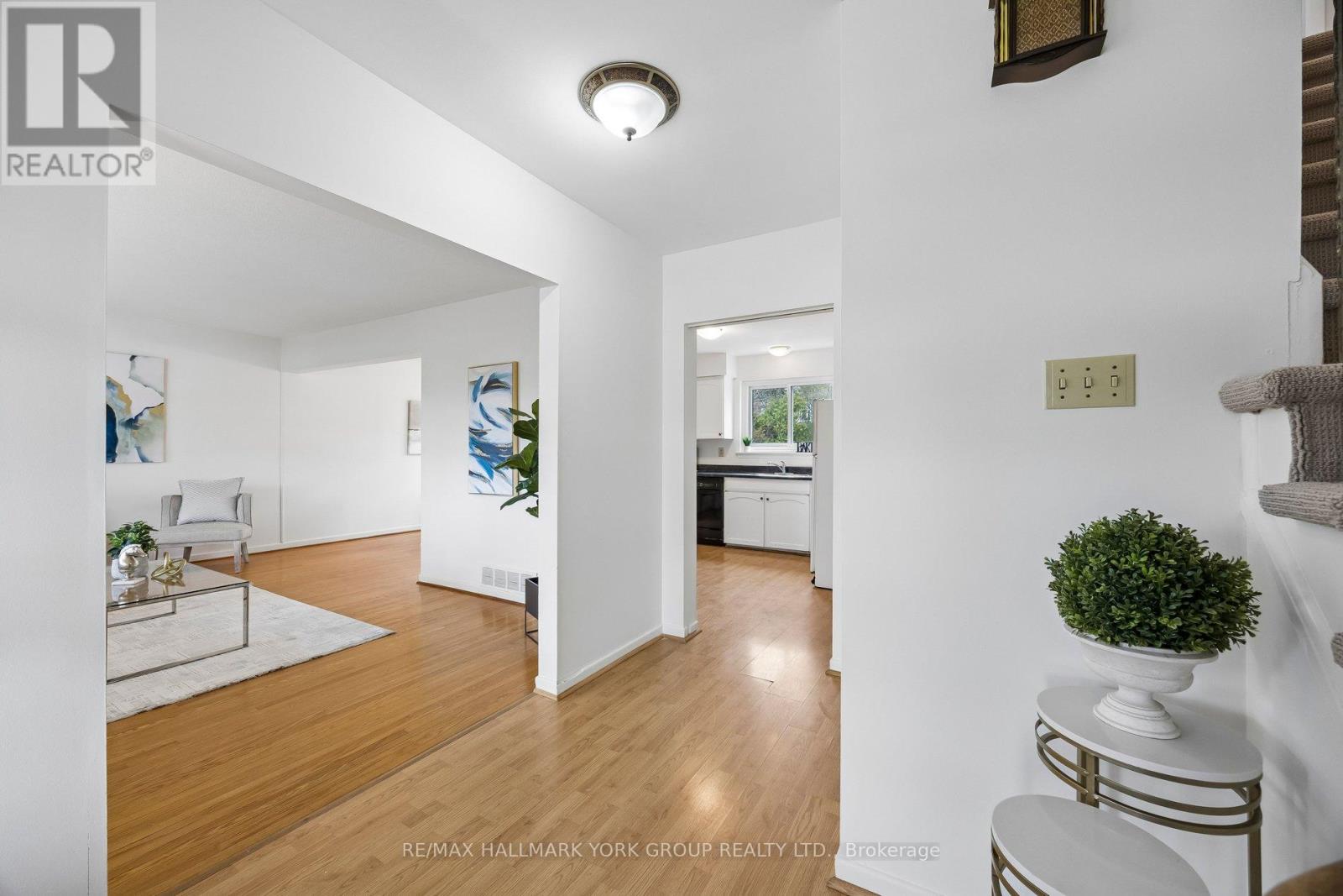 86 Nymark Avenue, Toronto, Ontario  M2J 2H2 - Photo 9 - C13051890