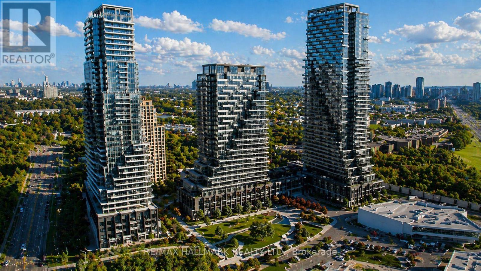 PL01 - 10 INN ON THE PARK DRIVE, Toronto, Ontario