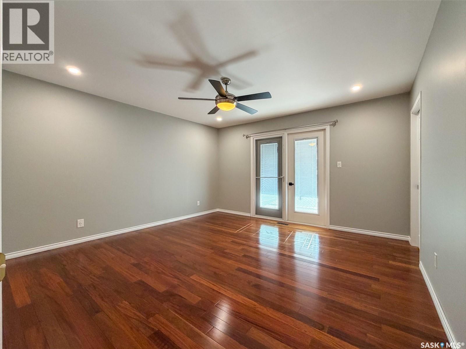 117 2nd Street W, Frontier, Saskatchewan  S0N 0W0 - Photo 25 - SK034116