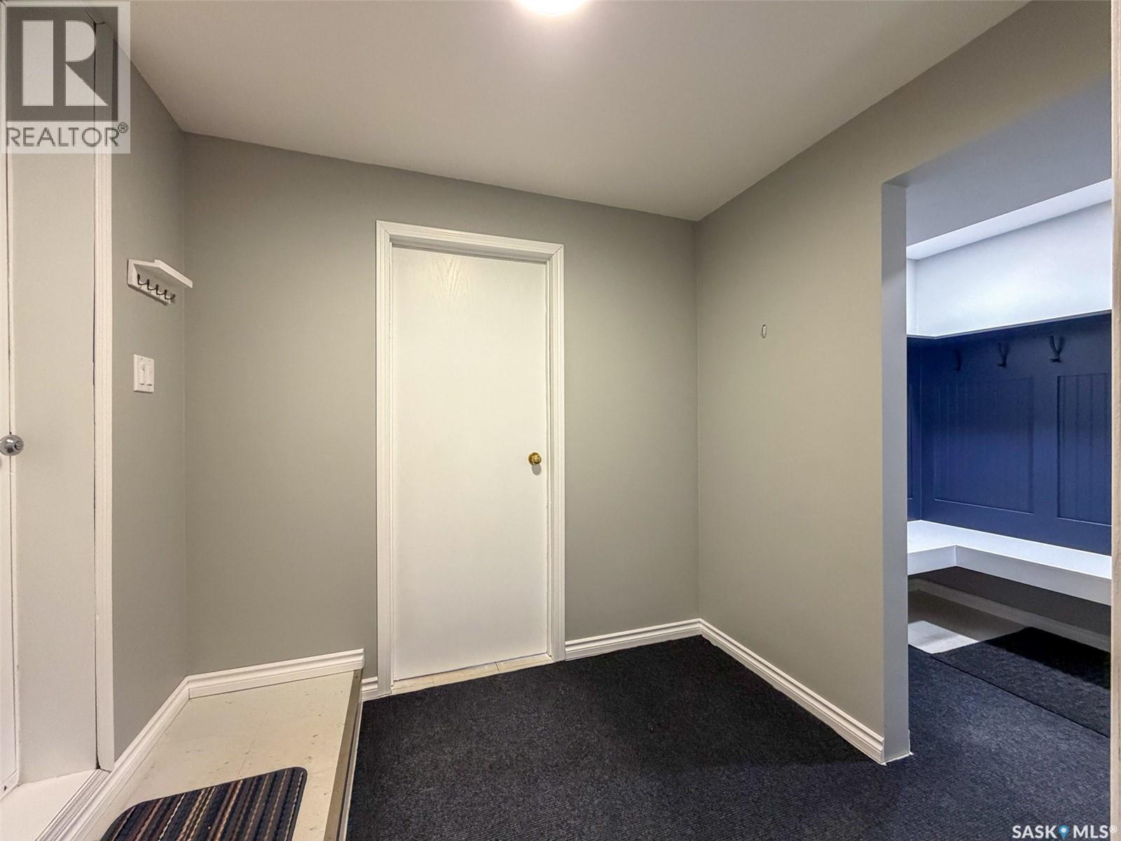 117 2nd Street W, Frontier, Saskatchewan  S0N 0W0 - Photo 34 - SK034116