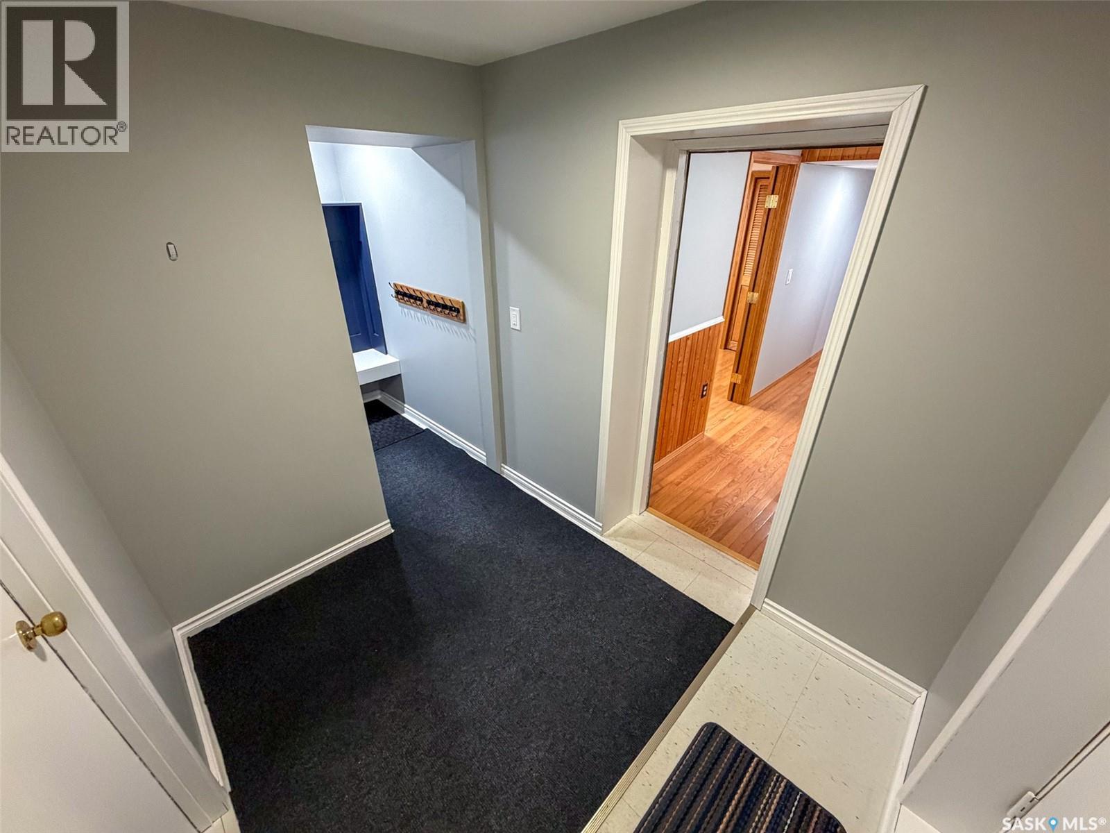 117 2nd Street W, Frontier, Saskatchewan  S0N 0W0 - Photo 35 - SK034116